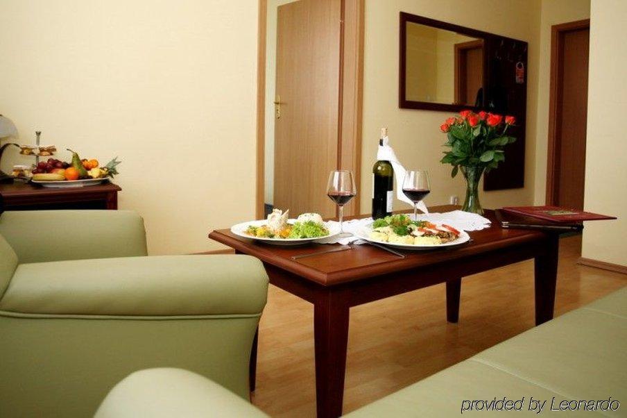 Hotel Arkadia เลกนิตซา ภายนอก รูปภาพ
