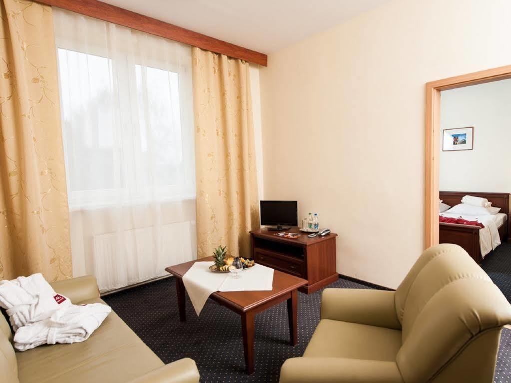 Hotel Arkadia เลกนิตซา ภายนอก รูปภาพ